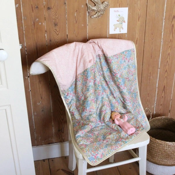 Barnabe aime le café Baby Blanket Carlotta