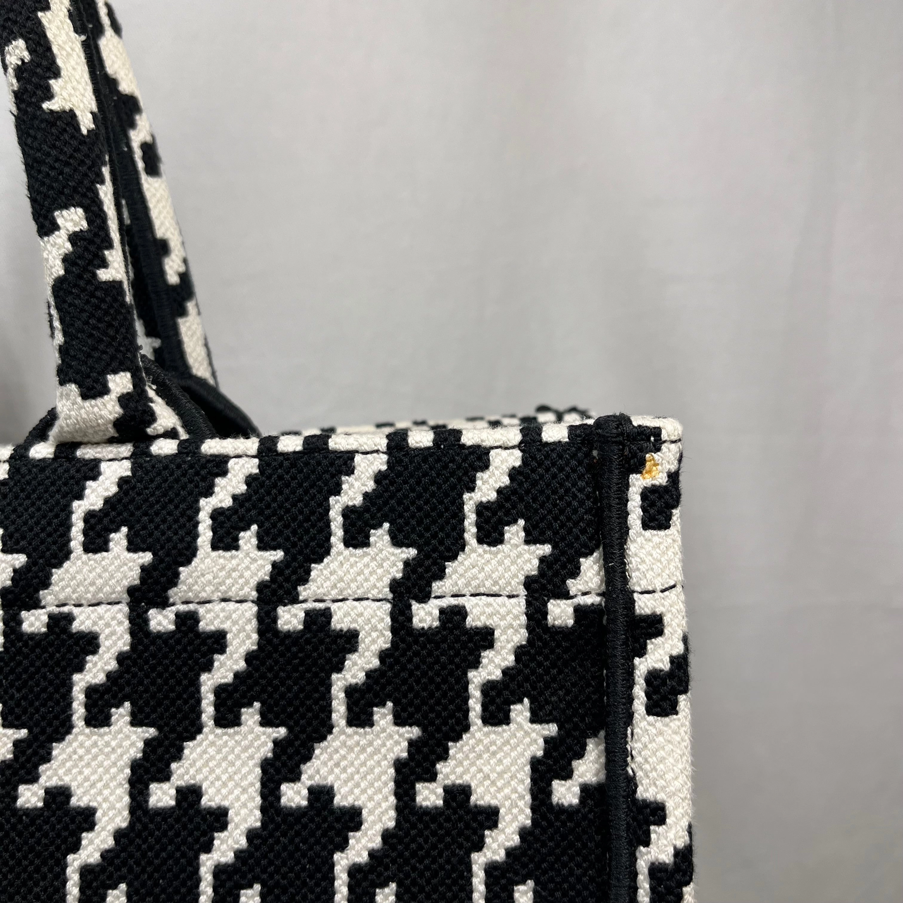 CHRISTIAN DIOR Macro Houndstooth Medium Book Tote