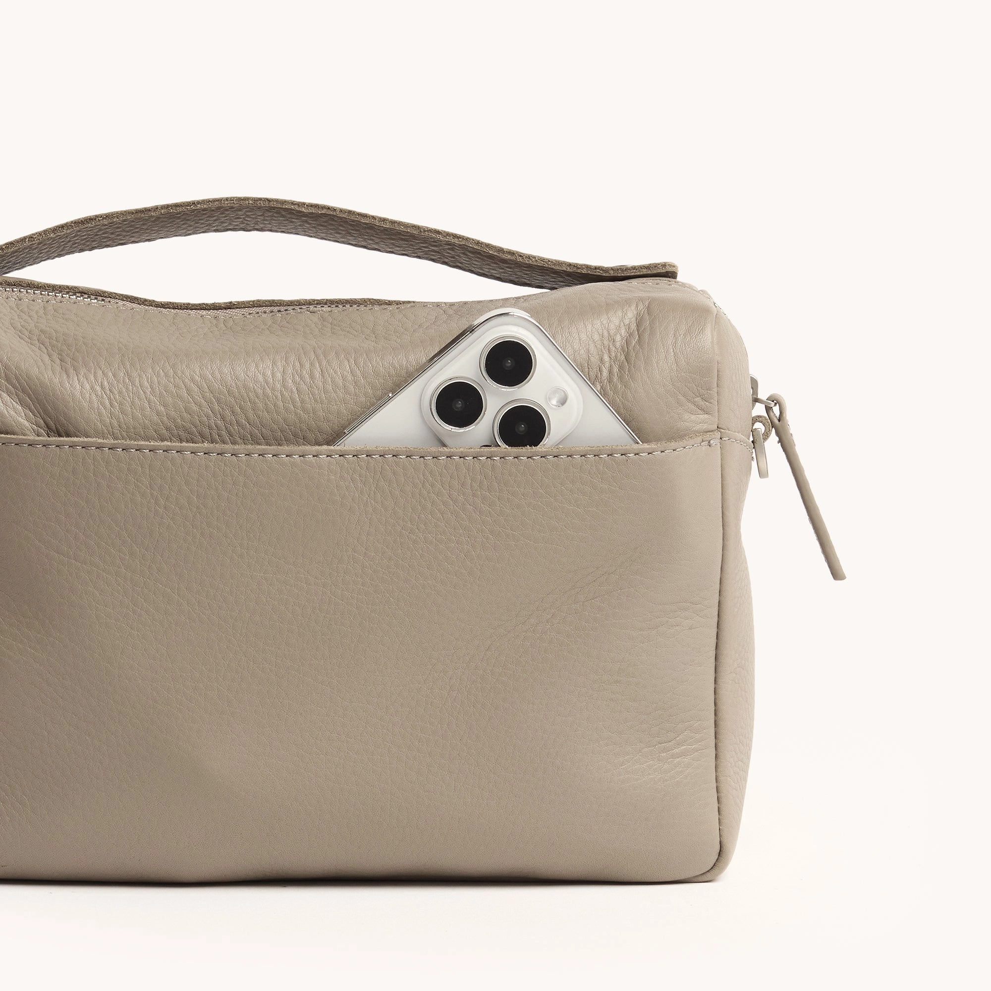 Evan Crossbody | Pewter Pebble/Brushed Silver | Med