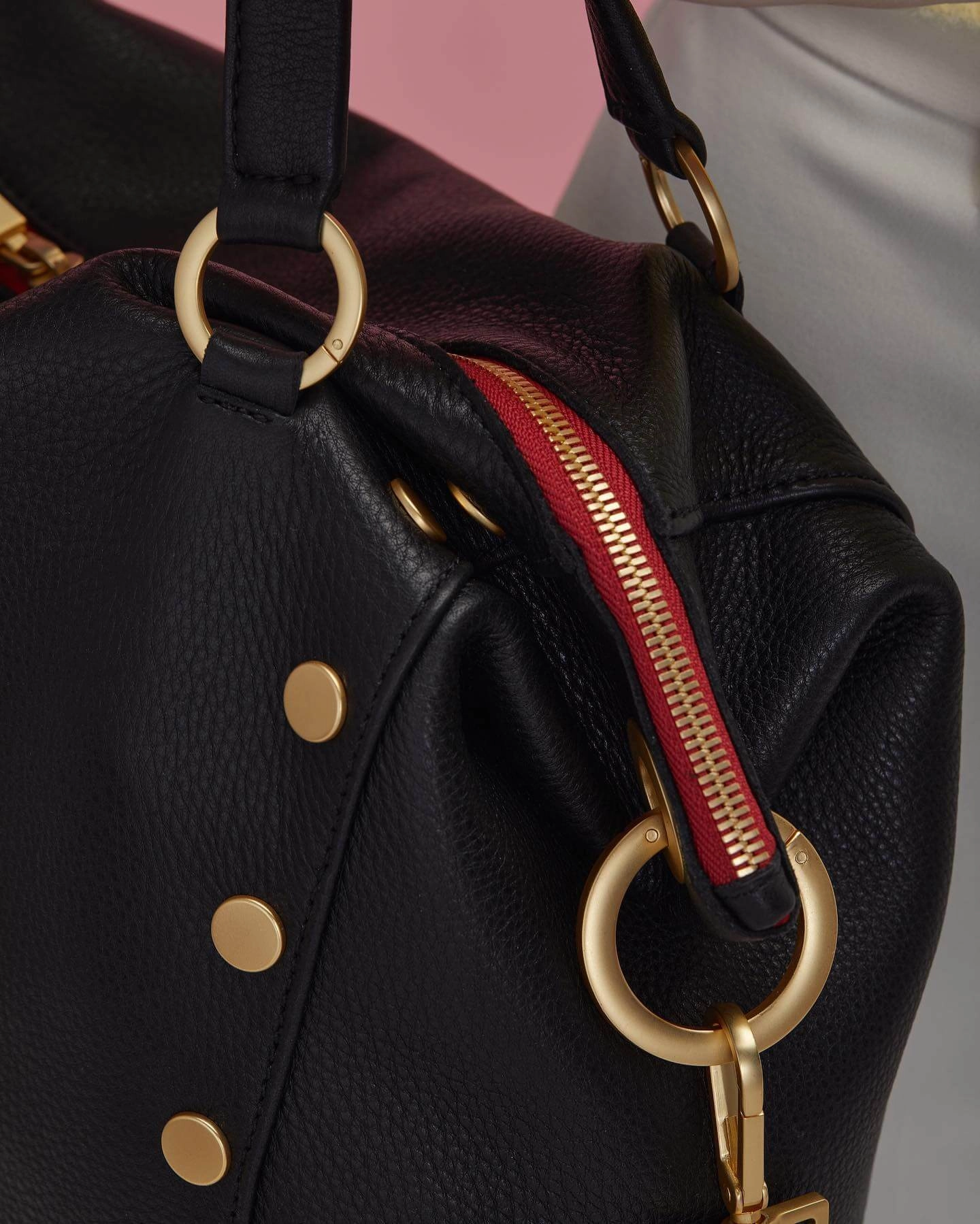 Hammitt Daniel Lrg Leather Tote Bag Black/Brushed Gold Red Zip