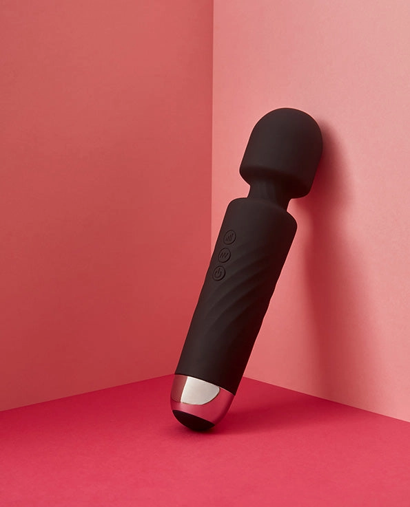 Lana Del Wand Vibrator