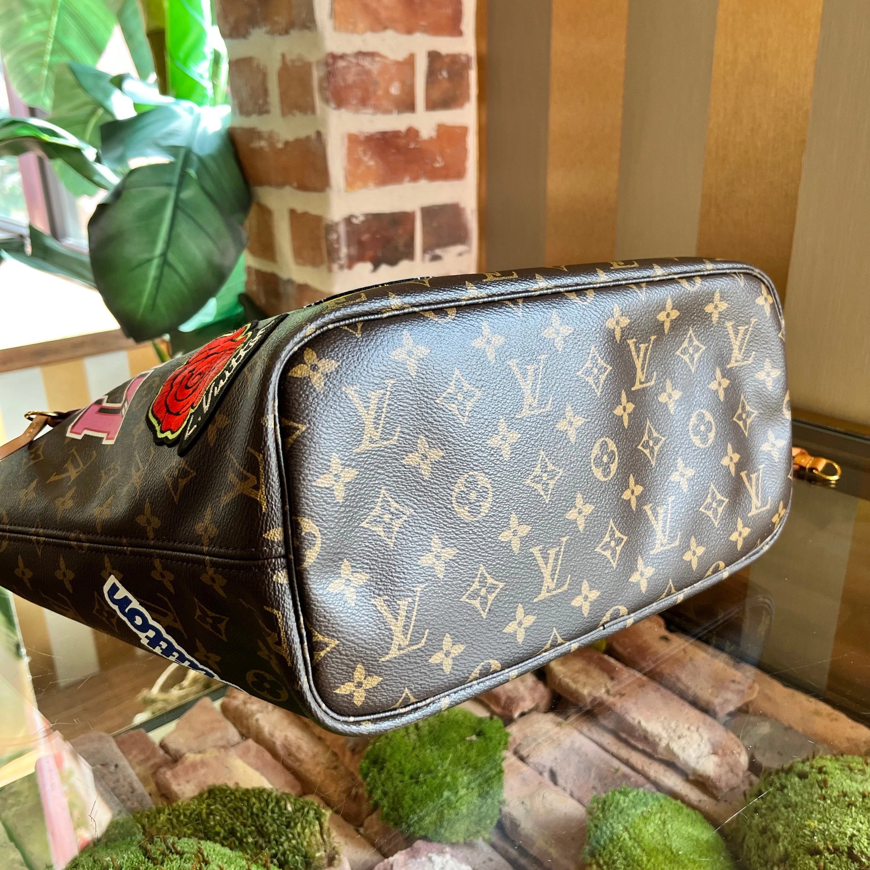 LOUIS VUITTON Neverfull MM Limited Edition Monogram Patches Tote