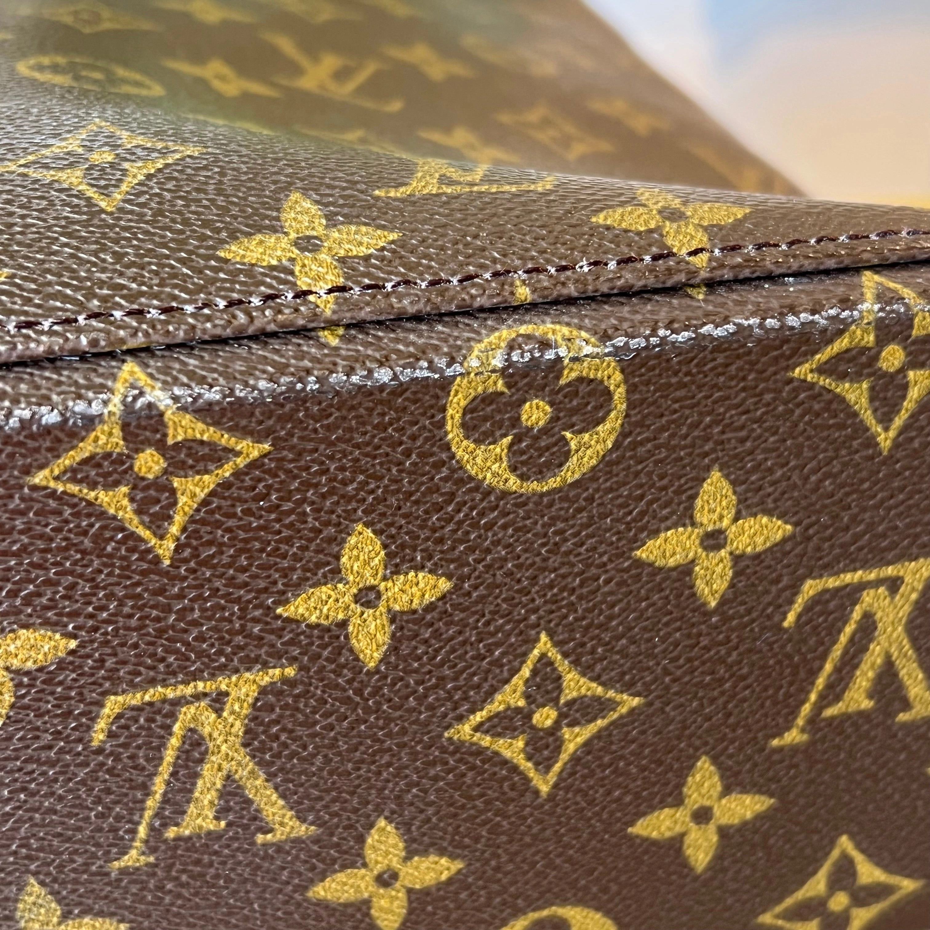LOUIS VUITTON Vintage Monogram Luco Tote